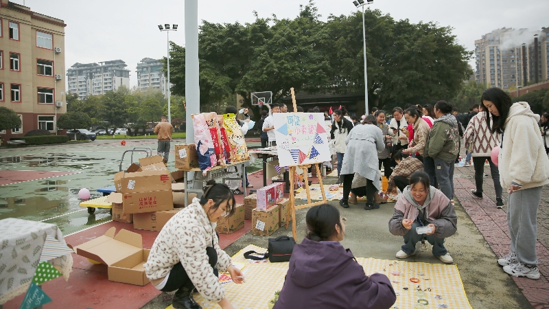 文化周|共享閑置，“集市”行樂，四川海蓉開展愛心集市公益活動(dòng)